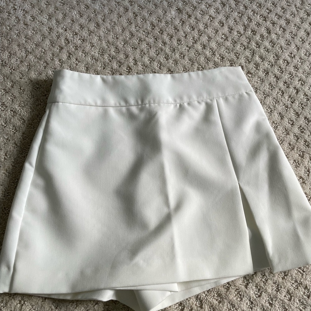 Zara Cream Pleated Skort
